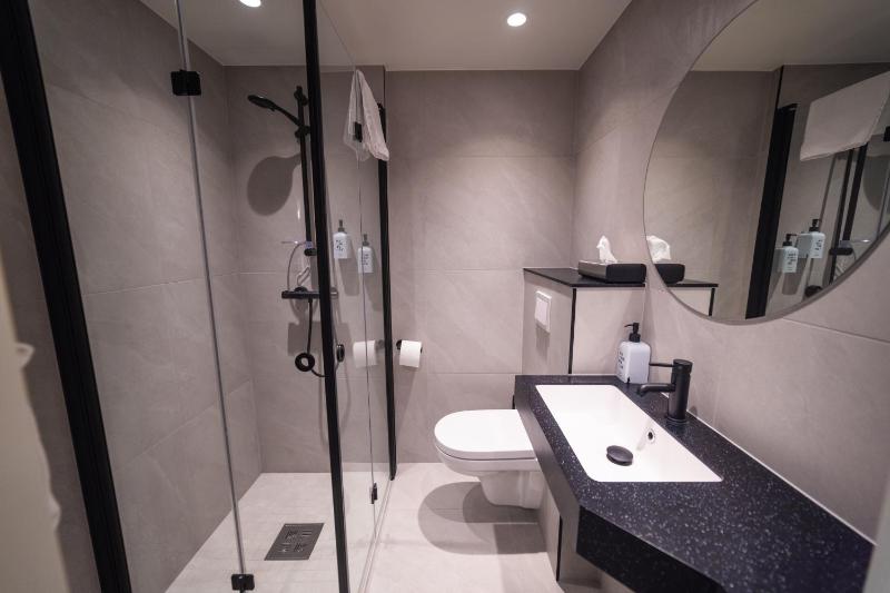 Standard Single Room image 2