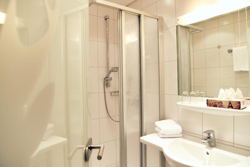 Deluxe Single Room image 1
