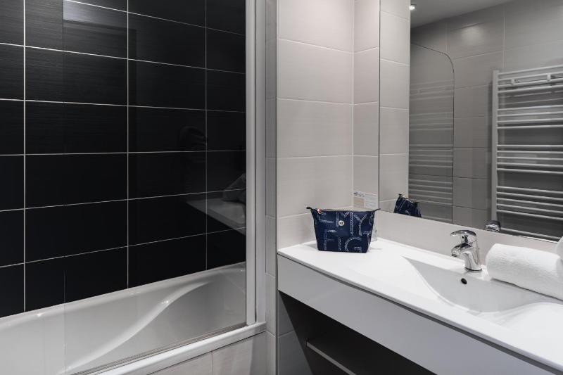 Superior Twin Room image 1