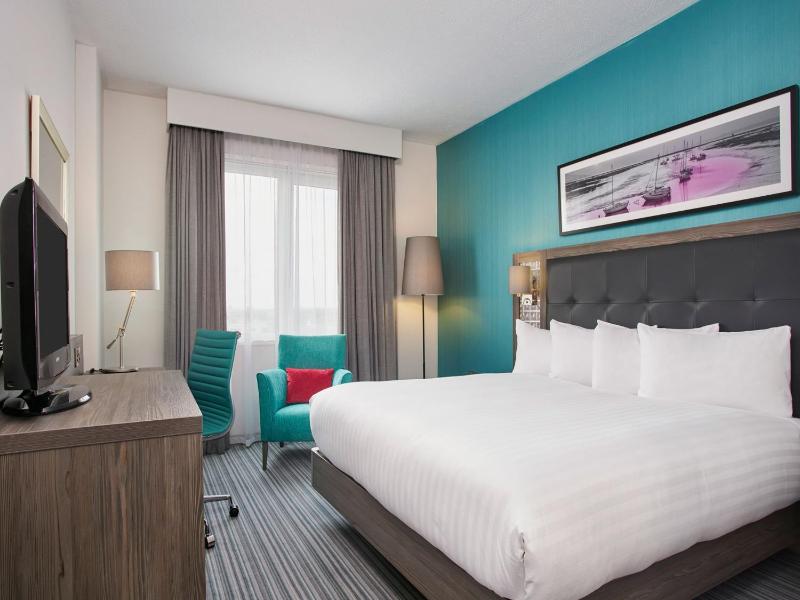 Executive King Room image 3