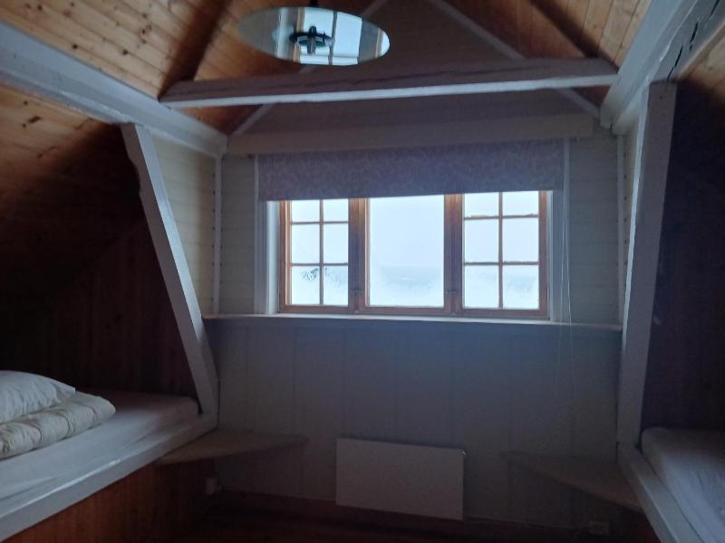 One-Bedroom Cottage with Loft (6 Adults) image 4