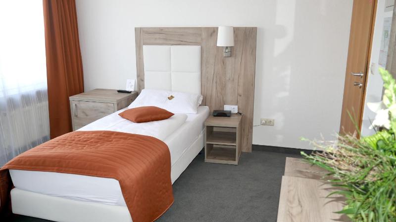 Single Room image 2