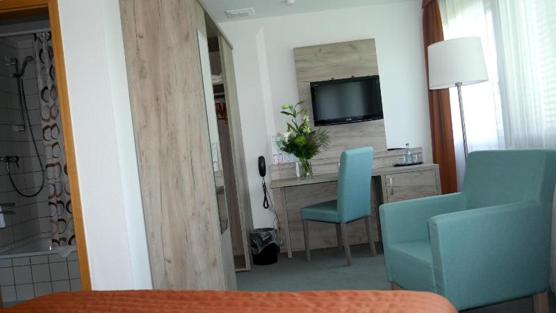 Comfort Single Room image 3
