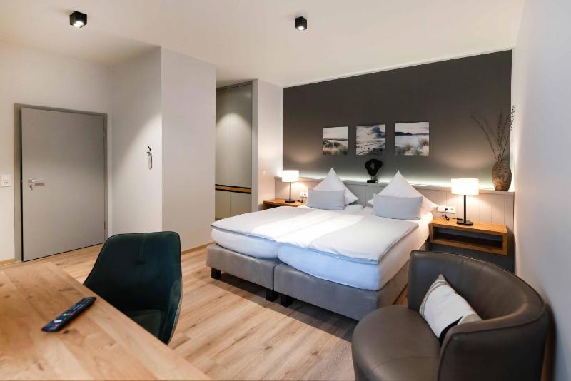Superior Double Room image 4