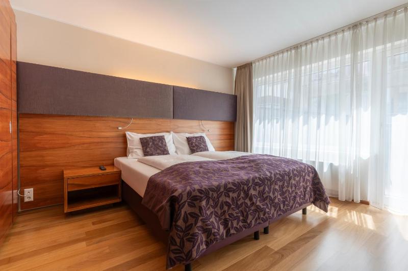 Deluxe Double Room image 1