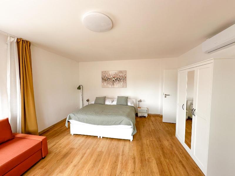 Family Studio image 2