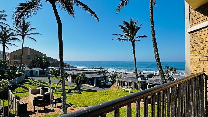 Beachfront Apartment with Ocean Views Pool & Direct Beach Access - image 12
