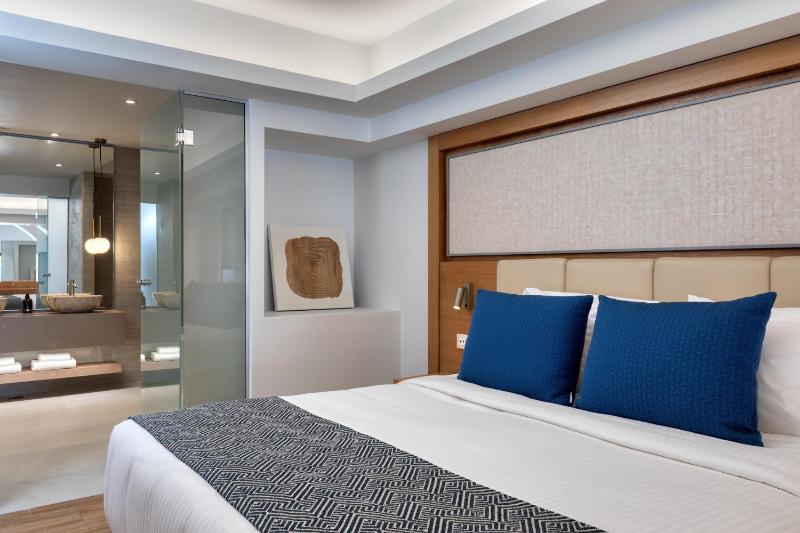 Executive Suite with Sea View image 4