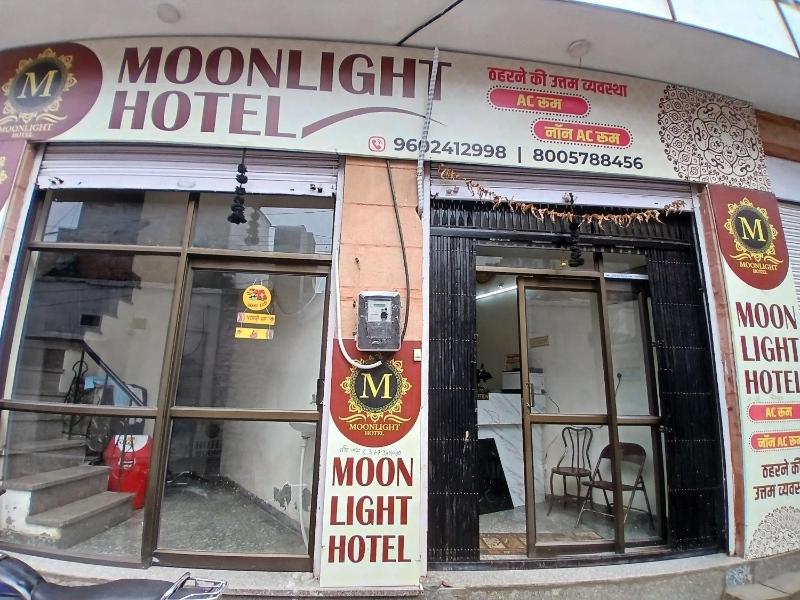 Moonlight Hotel - image 8