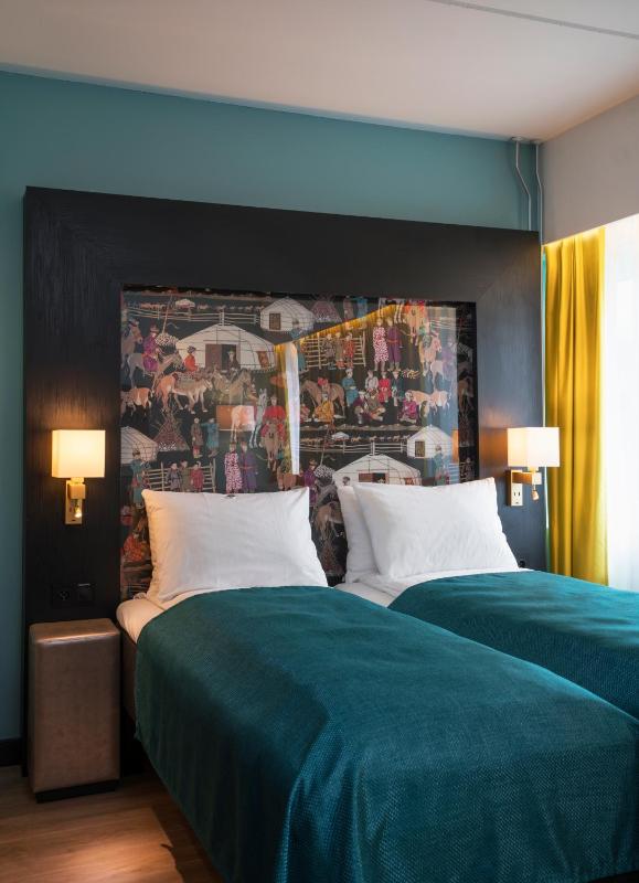 Standard Twin Room image 1