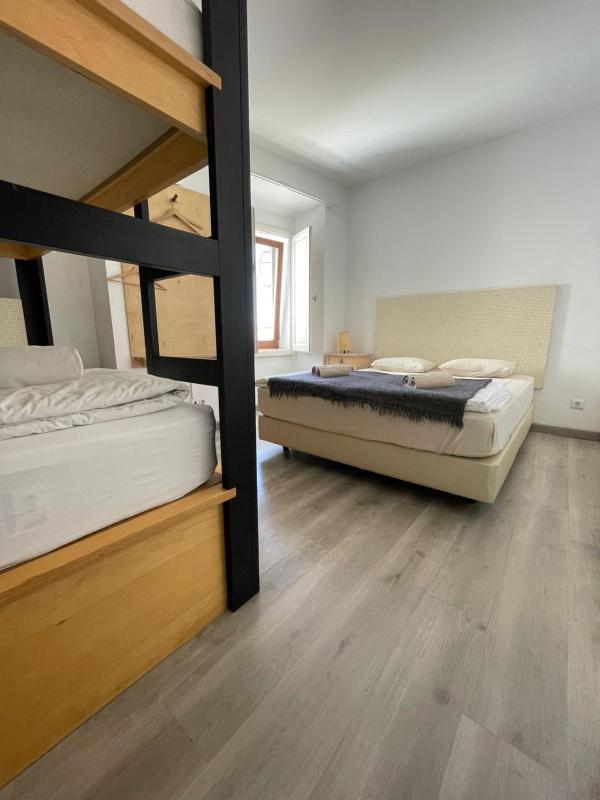 Double Room with Extra Bed image 1