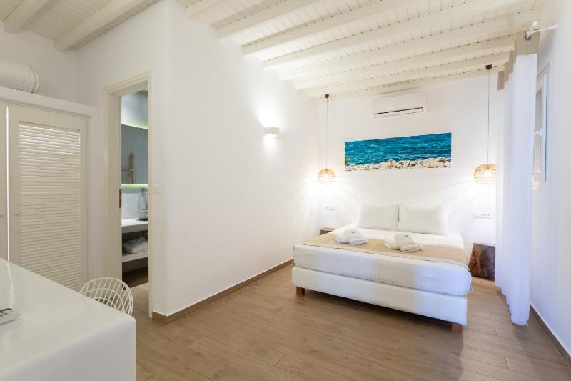 Seethrough Mykonos Suites - image 14