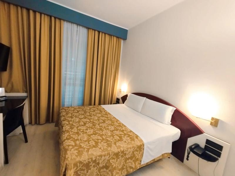 Double Room (1 Adult) image 1