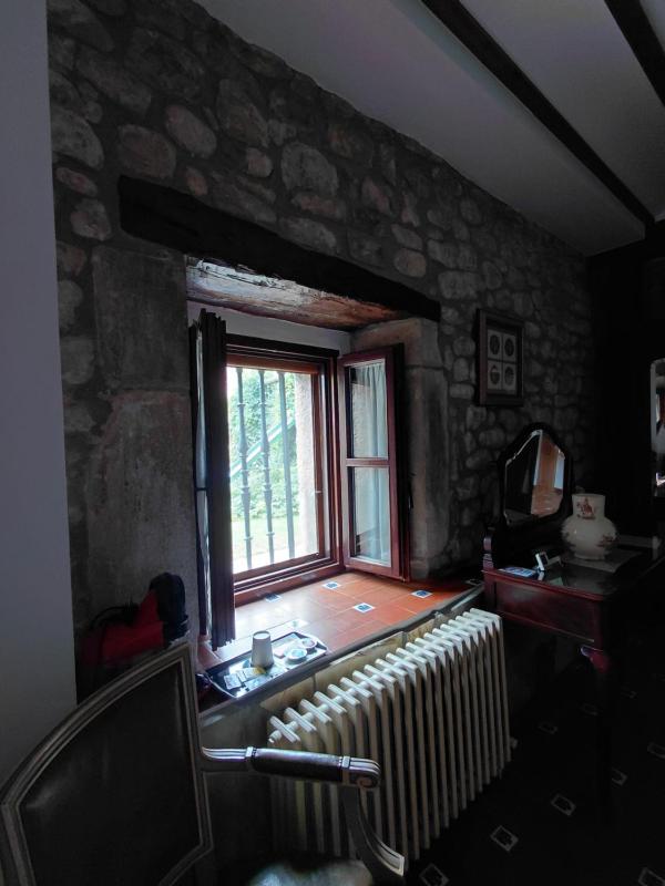 Double Room image 3