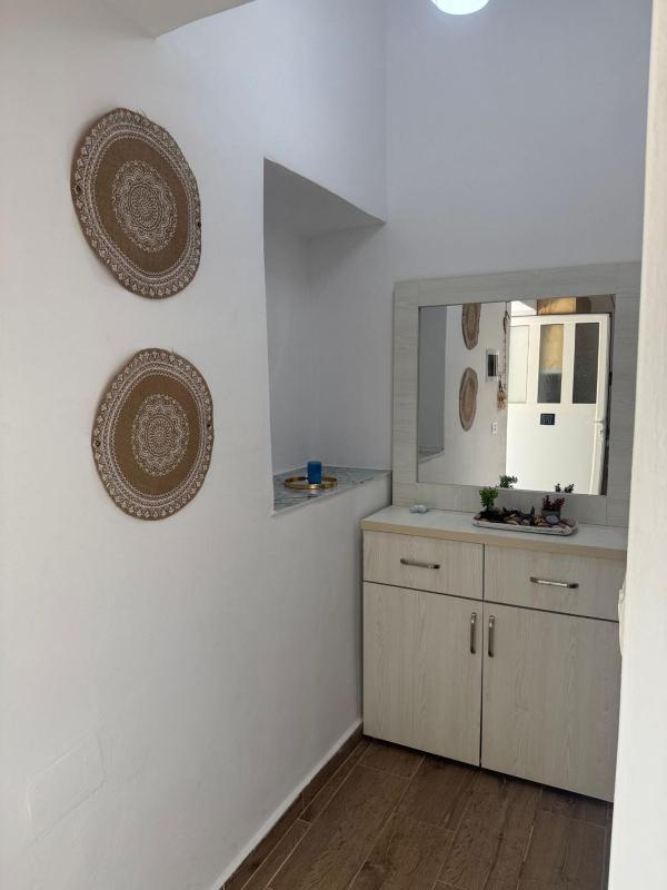 Doris Apartments - image 13