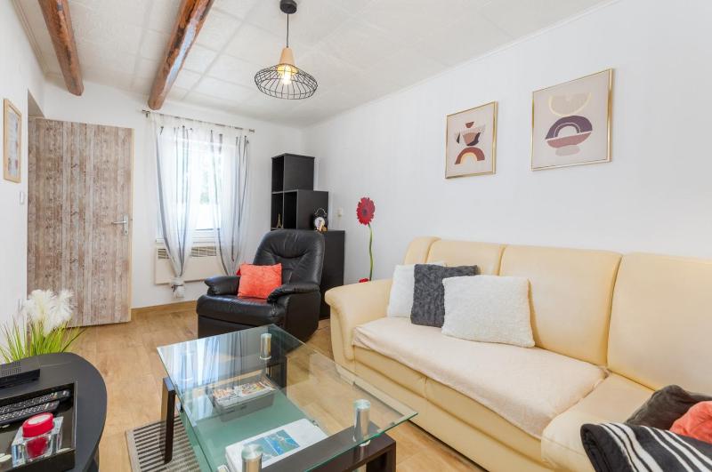 Holiday home Dioniza by Villsy- with private pool and jacuzzi - image 17