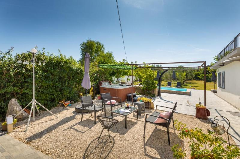 Holiday home Dioniza by Villsy- with private pool and jacuzzi - image 37