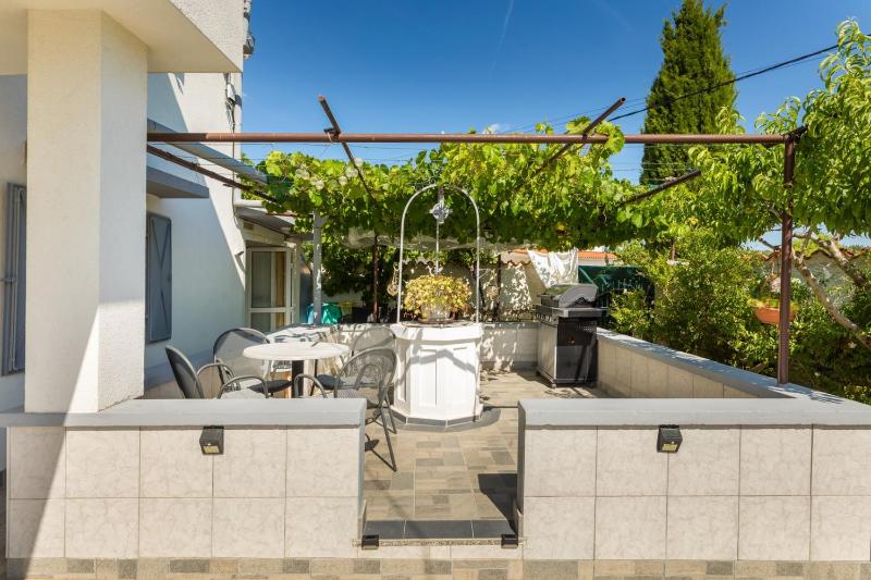Holiday home Dioniza by Villsy- with private pool and jacuzzi - image 43