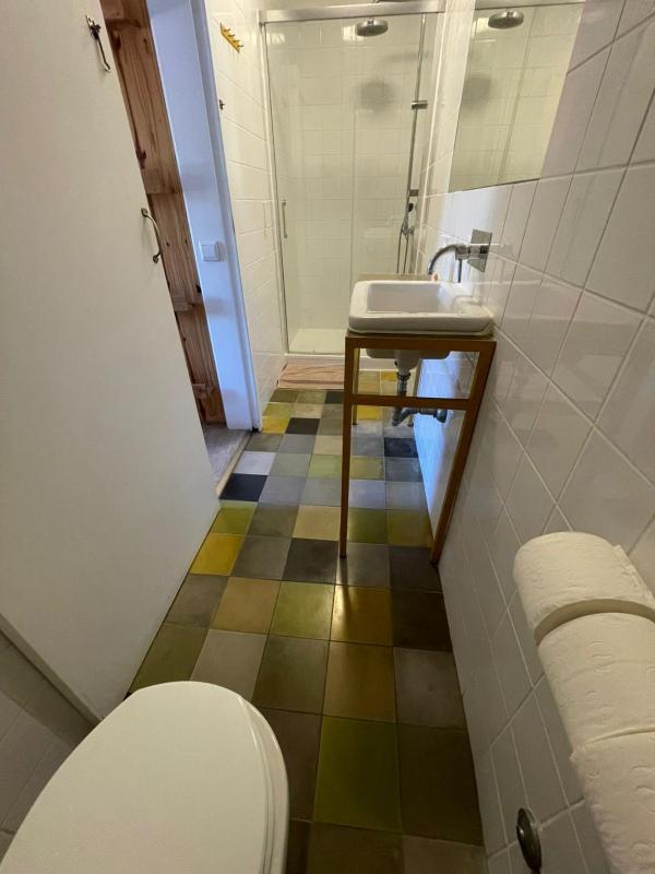 Twin Room with Extra Bed image 2