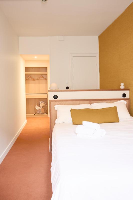 Hôtel Henri IV - image 42