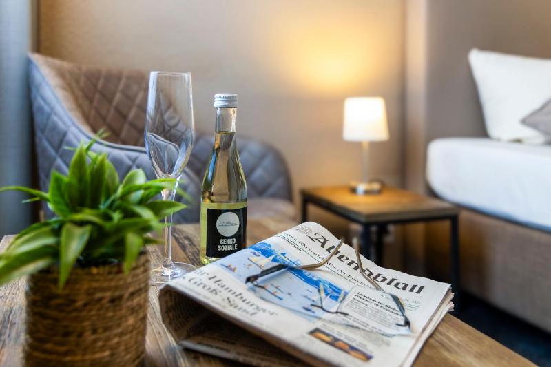 Double or Twin Room image 3