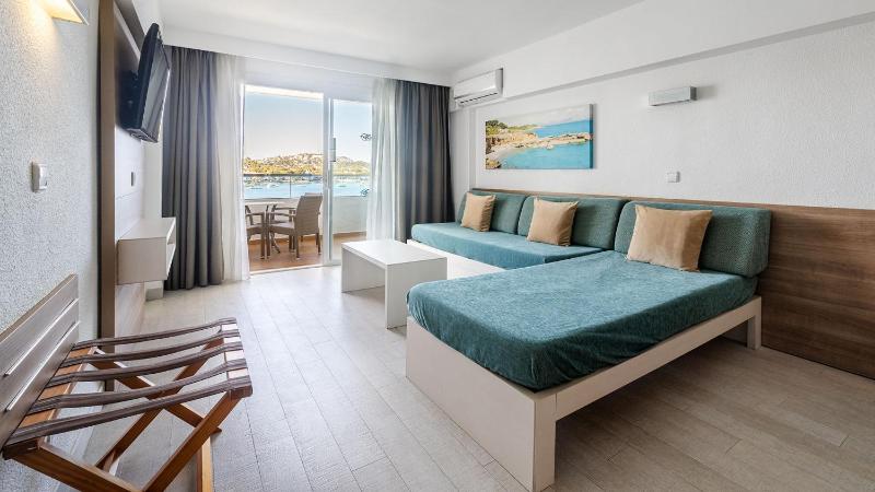 One-Bedroom Apartment with Sea View (4 Adults) image 4