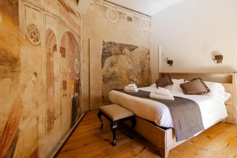 Double Room with Terrace image 4