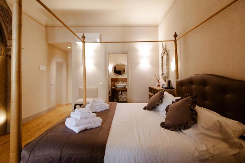 Superior Double Room image 4