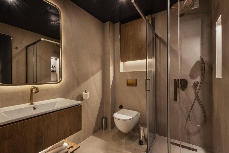 Deluxe Suite with Sea View - Annex Building image 2