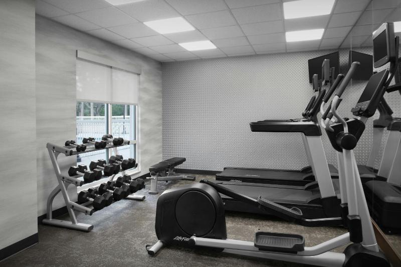 Fairfield Inn & Suites by Marriott Sarasota Lakewood Ranch - image 3