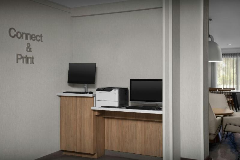 Fairfield Inn & Suites by Marriott Sarasota Lakewood Ranch - image 9