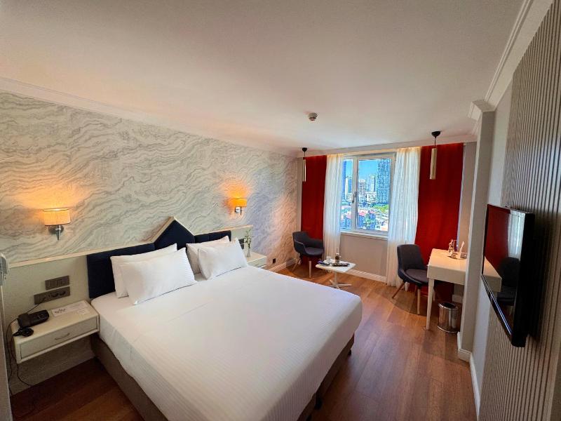 Superior King Room - Free SPA Access image 1