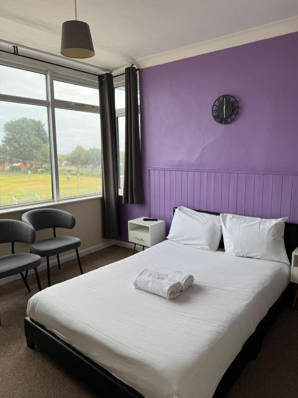 Sea Side Hotel - image 21
