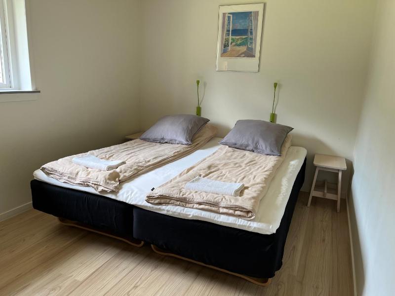 Double or Twin Room with Shared Bathroom image 1