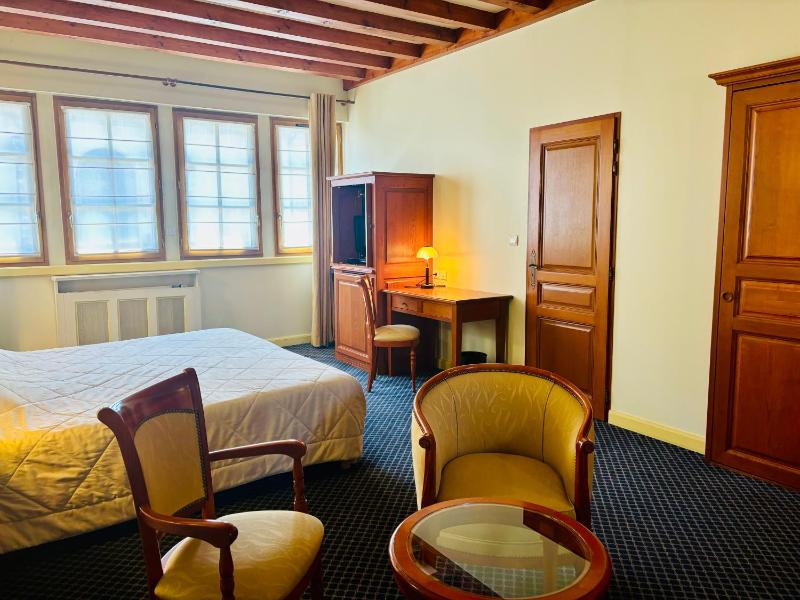 Double Room image 2