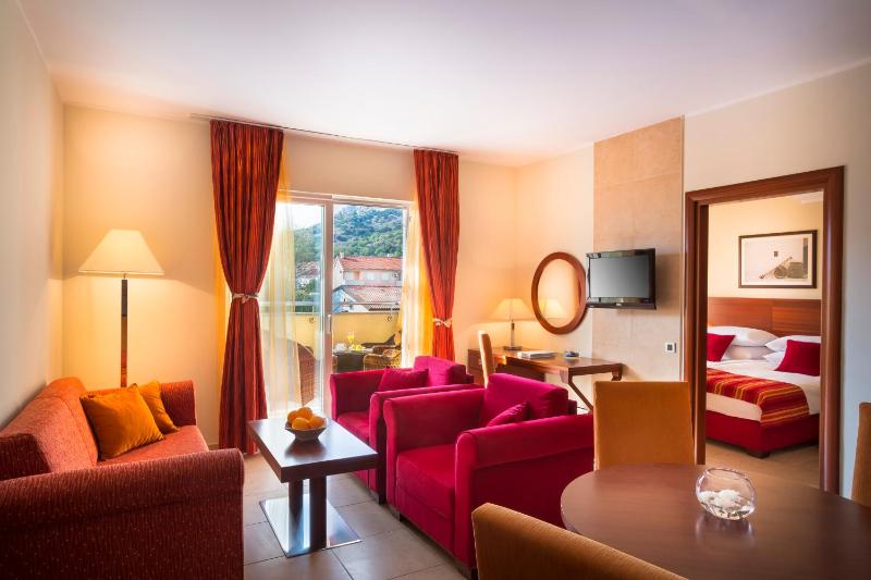 Superior Apartment image 1