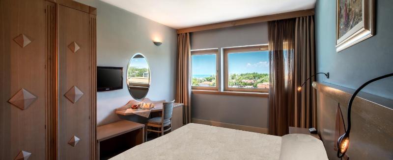 Single Room image 4