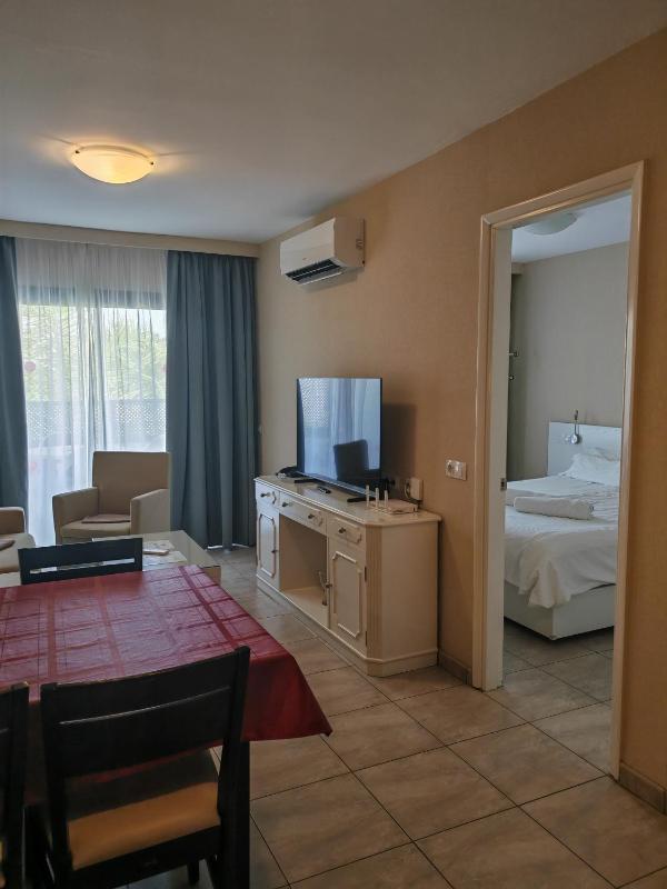 Superior Apartment image 4