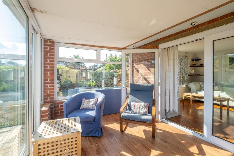 18 Linden Road - sleeps 5 - Less than a mile from the Aldeburgh Beach and a Vibrant High Street - image 13