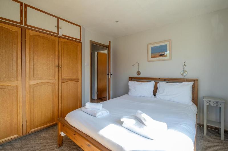 18 Linden Road - sleeps 5 - Less than a mile from the Aldeburgh Beach and a Vibrant High Street - image 26