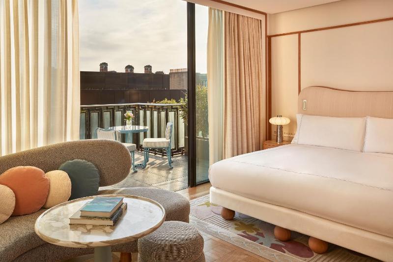Mayfair Balcony Room image 1