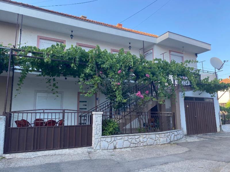 Apartman LENA - image 1