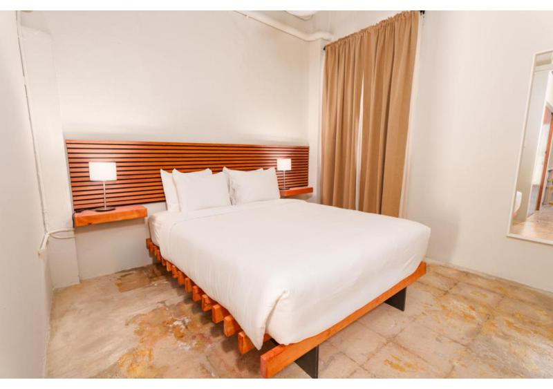 Quadruple Room image 2