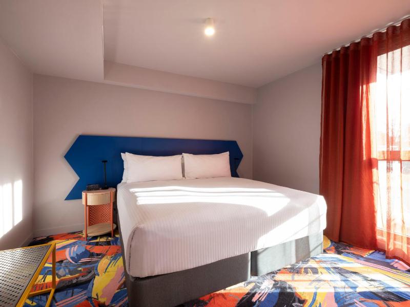 One-Bedroom Suite image 3