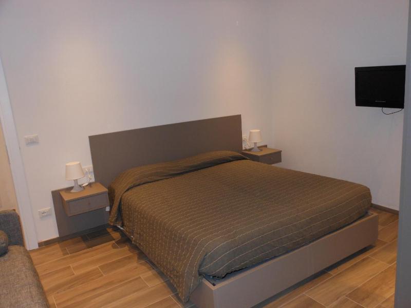 Studio Seafront image 2