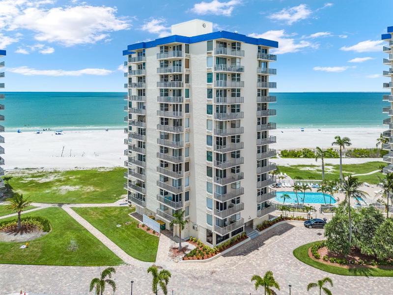 Updated Gulf Front Condo on the South End of Fort Myers Beach! condo - image 9