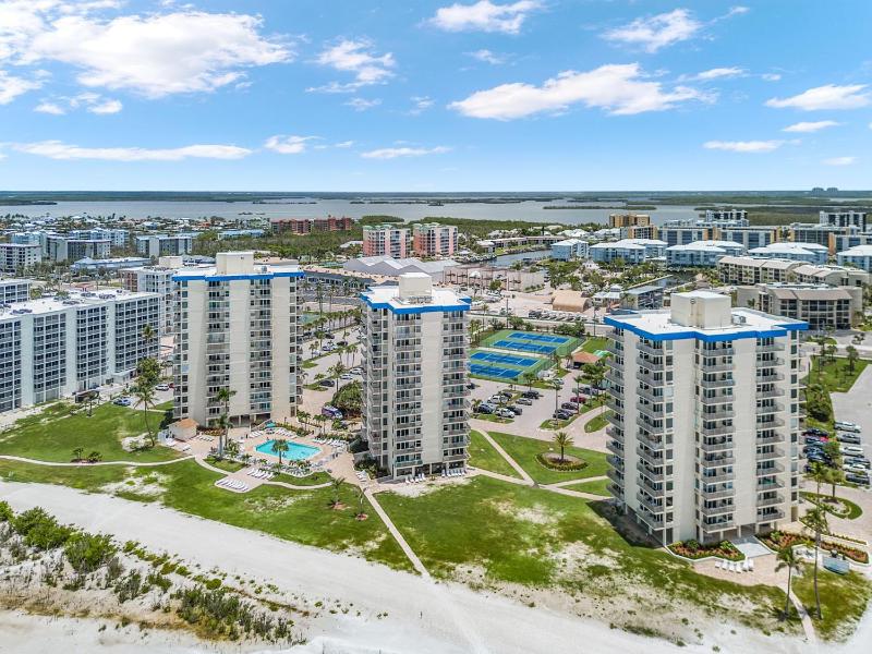 Updated Gulf Front Condo on the South End of Fort Myers Beach! condo - image 15