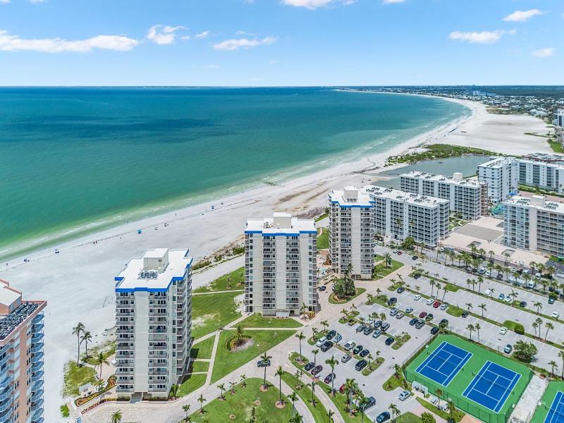 Updated Gulf Front Condo on the South End of Fort Myers Beach! condo - image 4