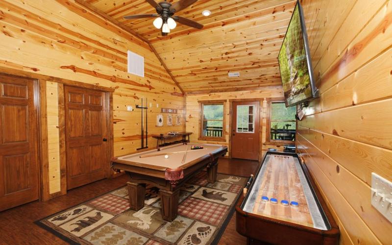 Dip in the Smokies - Splash in the pool and enjoy mountain views! - image 15
