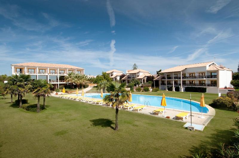 Luzmar Villas - image 32